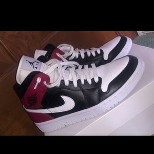Women’s Air Jordan 1s size 9